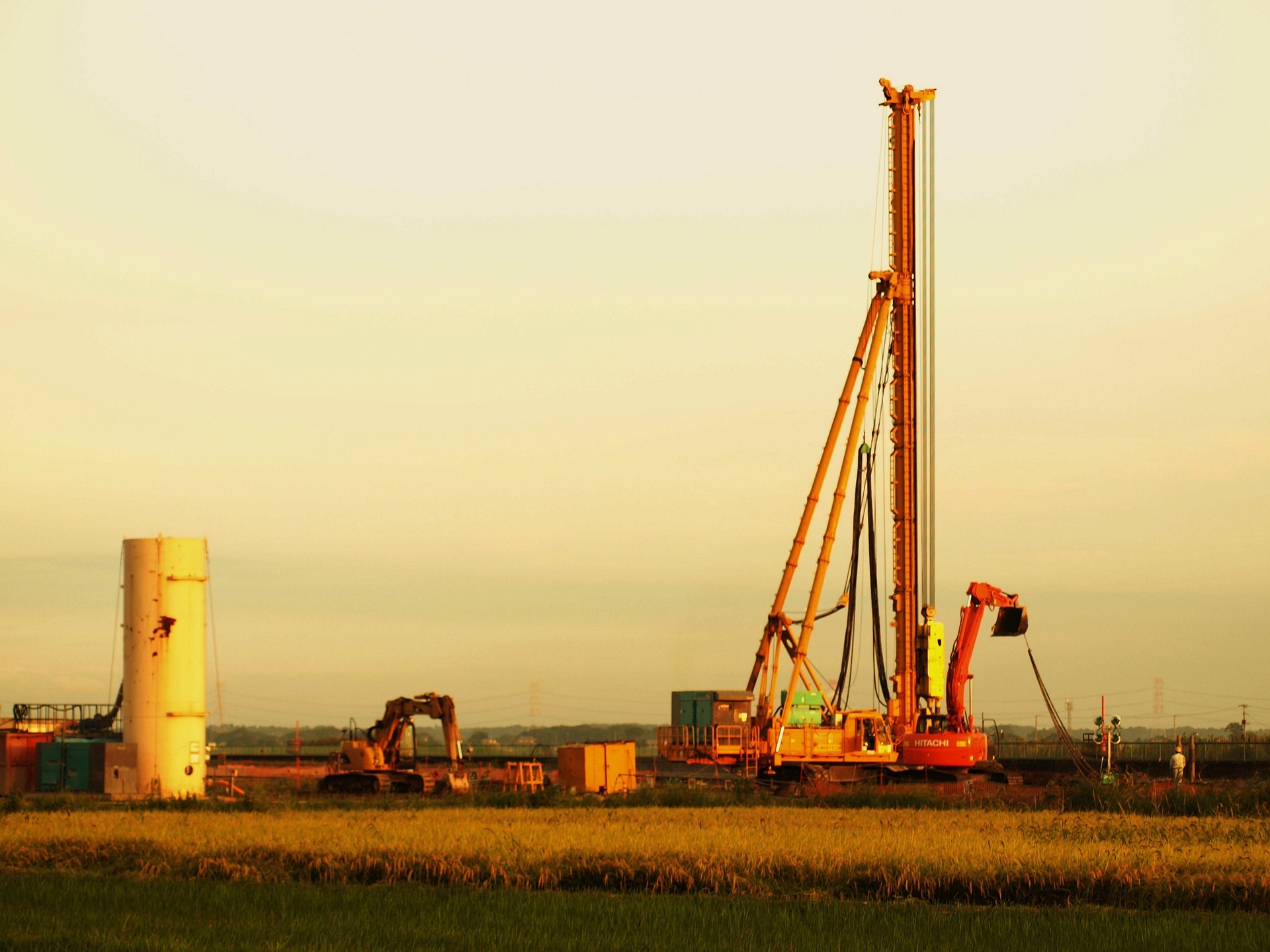 oil rig in landscape